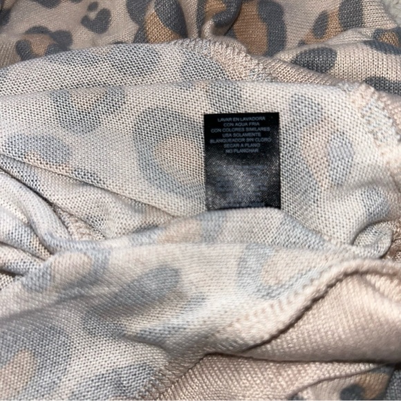 NWOT Laundry By Shelli Segal Leopard Pajama Long Sleeve Shirt - Picture 5 of 7